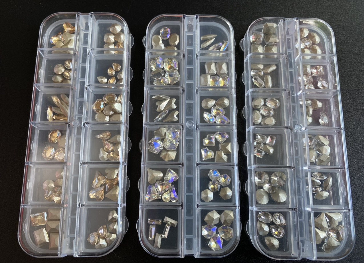 Đá khối nail  mix hộp 12 ngăn ( lẻ 1 khay)