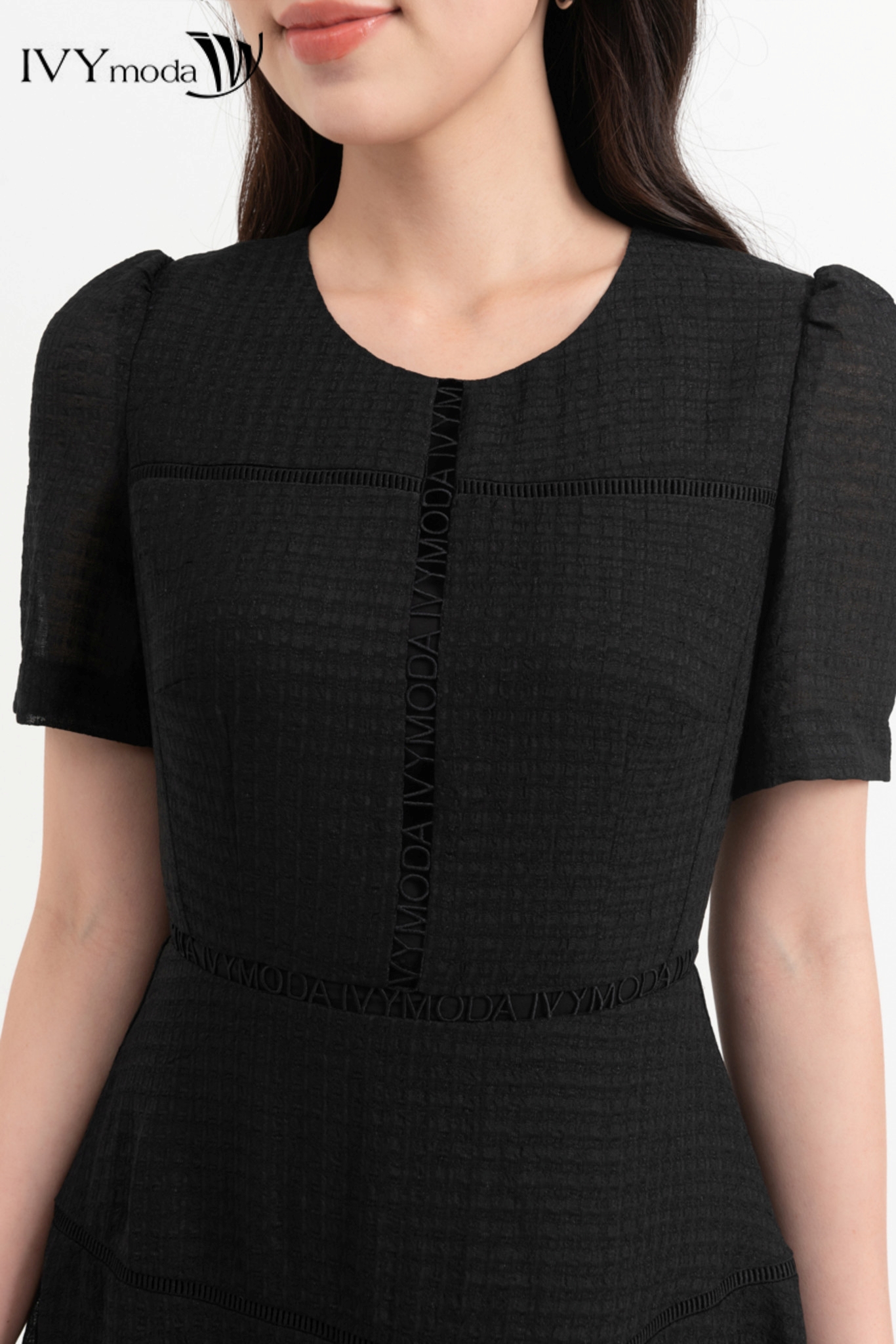 Đầm lụa ôm dáng xòe IVY moda MS 48M8290