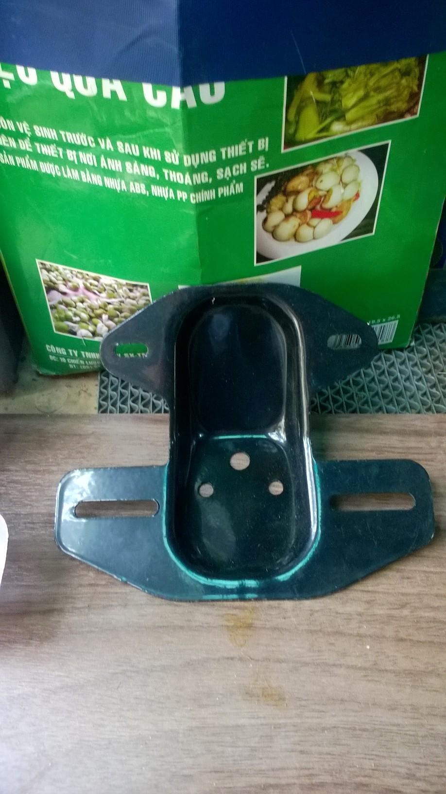 cóc dè (pát gắn biển số và đèn hậu) honda 67-68-72 -CD -CL- sơn đen