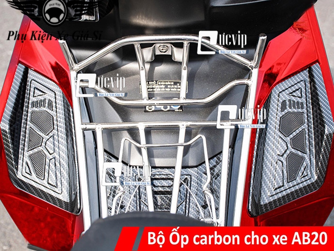 Ốp Gác Chân Em Bé AirBlade 2020 Carbon MS2827