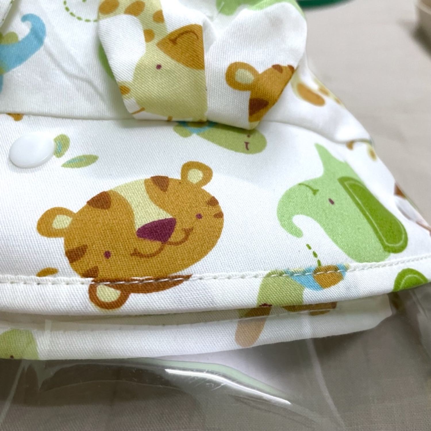 [ ẢNH THẬT] Mũ chống giọt bắn cho bé