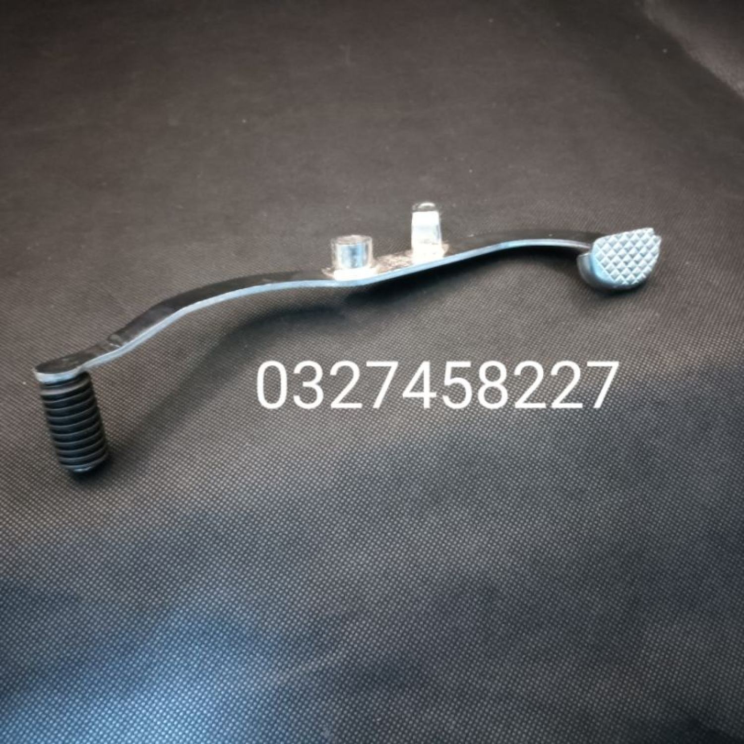 Cần đạp sang số 2 chiều xe Exciter 135 màu trắng