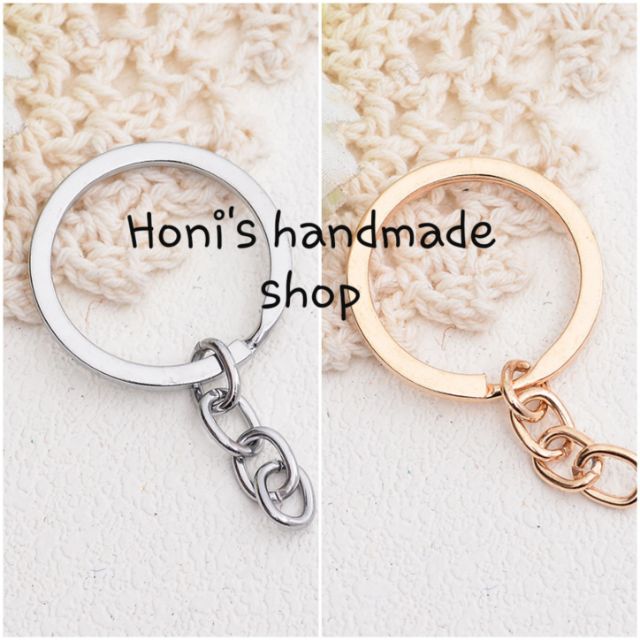 2 móc khóa màu bạc vàng
