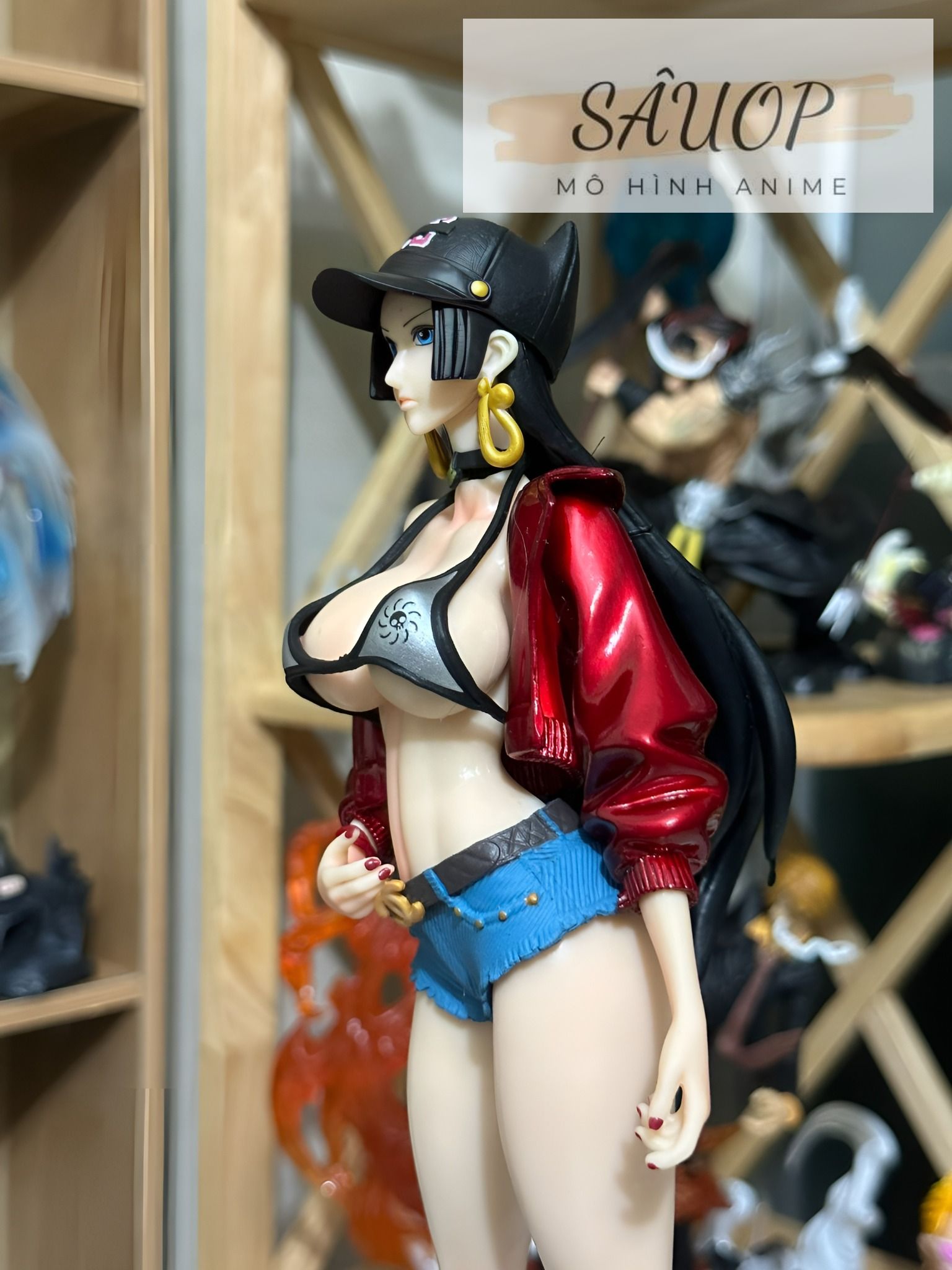 (Mô hình One Piece) Boa Hancock trong trang phục cá tính hiện đại (Cao 33cm)