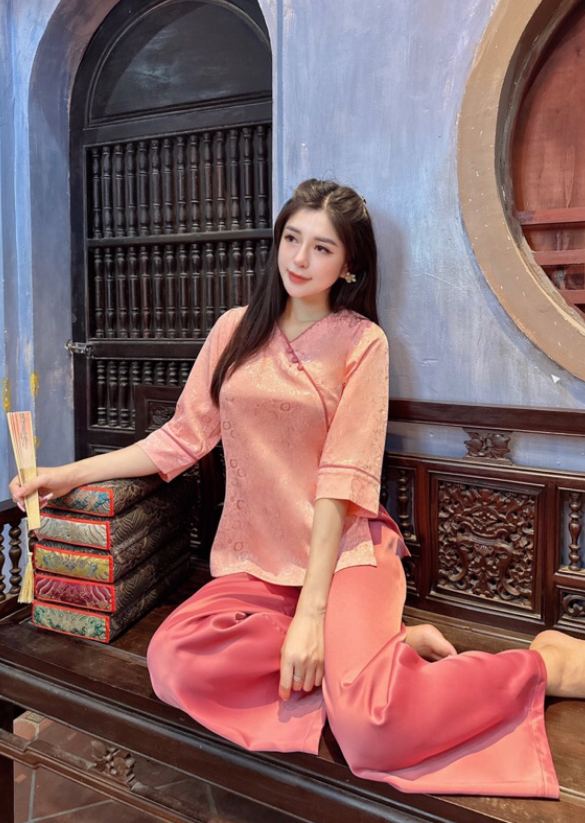 Pháp phục gấm lụa cổ chéo cúc bọc