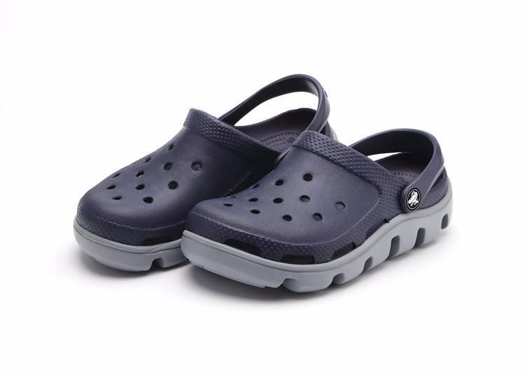 Sục Crocs Duet Sport cho cả nam và nữ (navy)