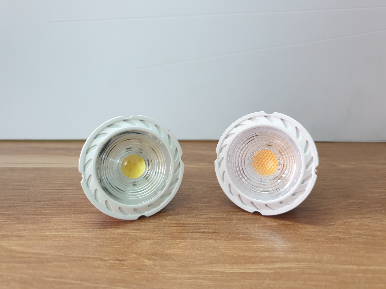 Bóng ghim chén led 5w COB Siêu Sáng (AS trắng, vàng; đuôi ghim Gu5.3, Gu10)