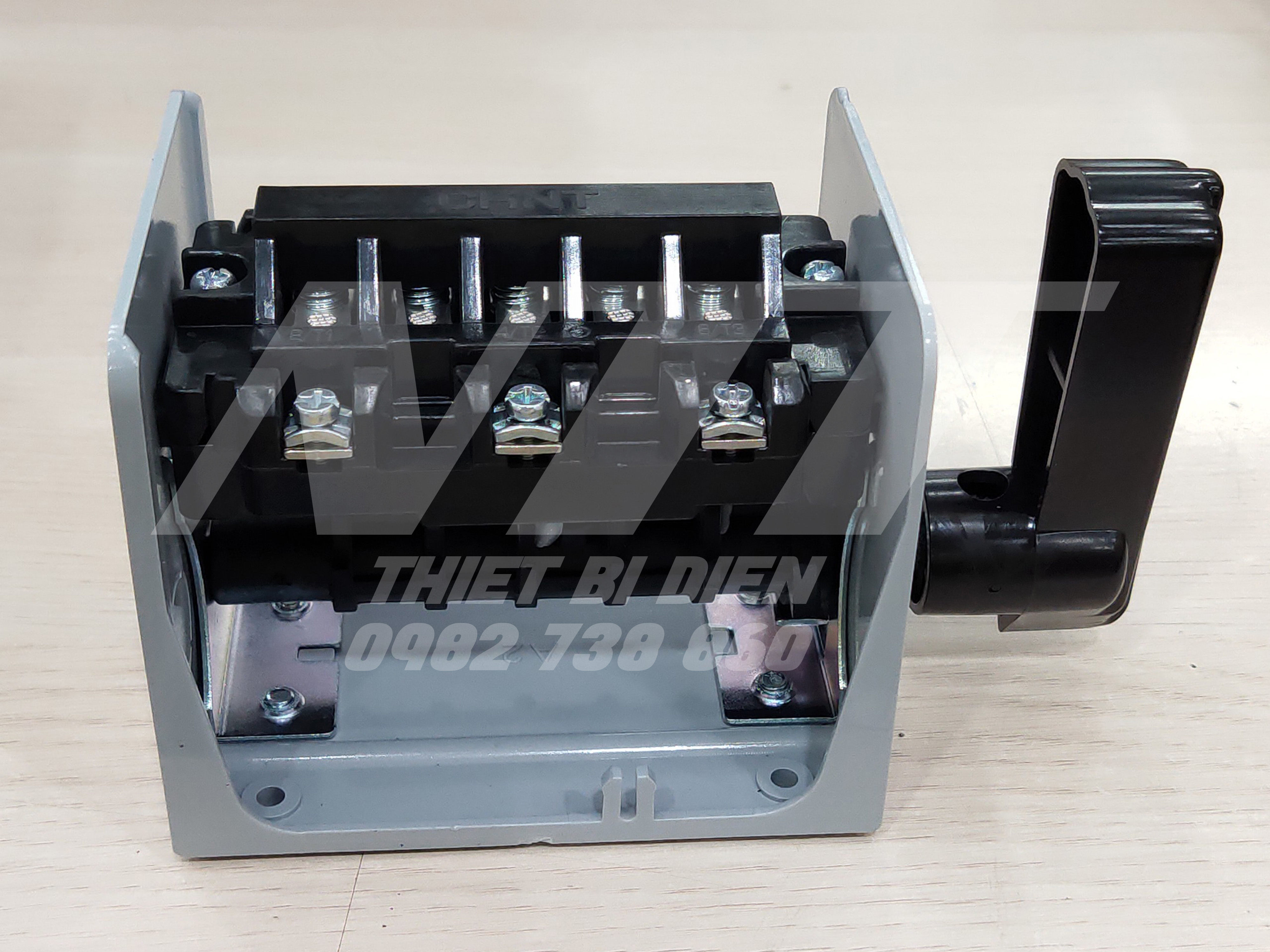 Công Tắc Đảo Chiều HY2-12 Chint