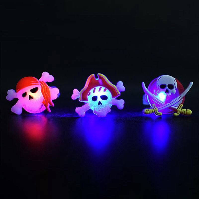 Sét 10 Chiếc Nhẫn Có Đèn Phát Sáng Hallowwen