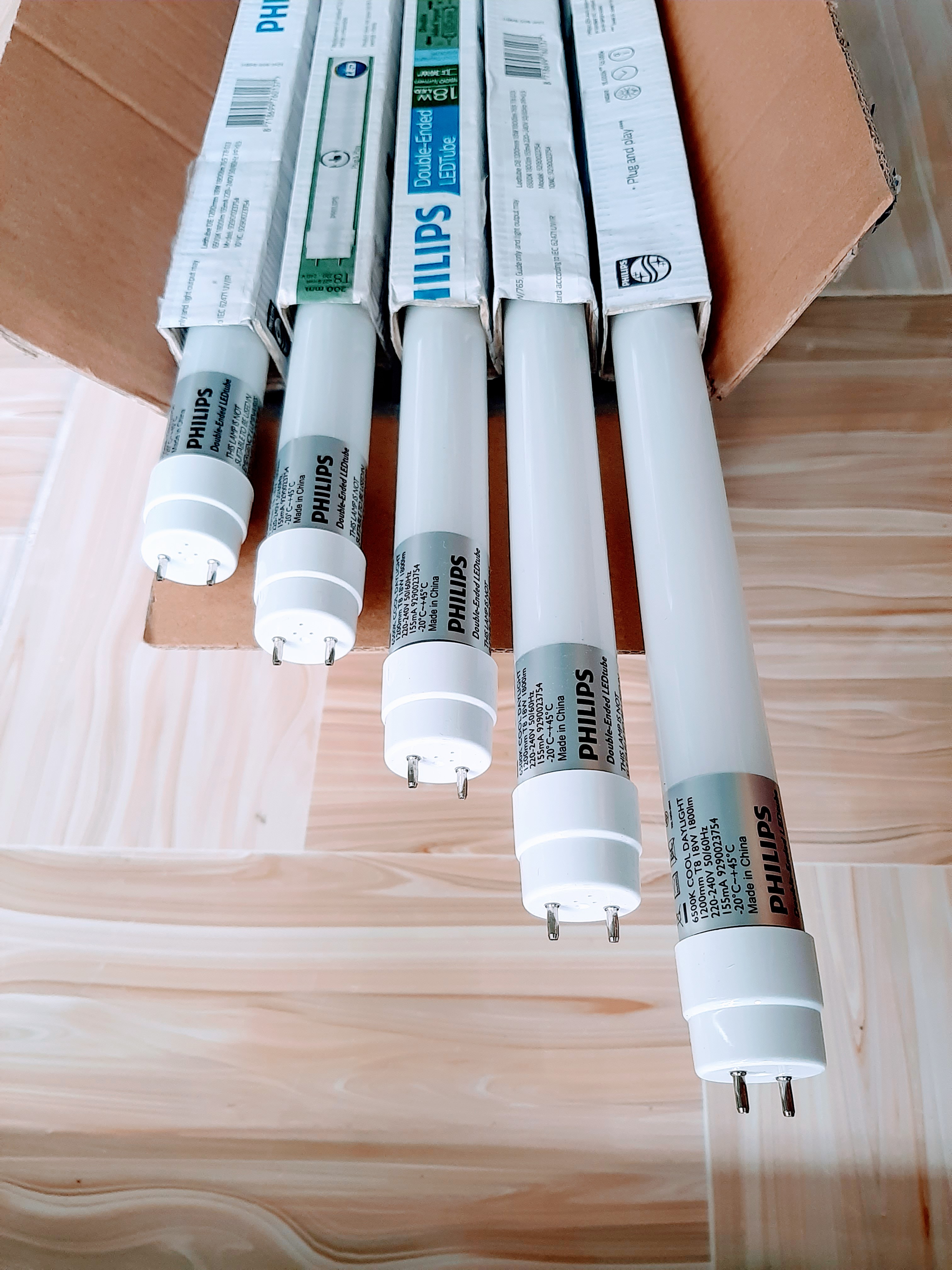 Combo 5 Bóng Đèn Led Tuýp 1m2 ( 1.2m ) PHILIPS Cao Cấp Sáng Trắng Philip.