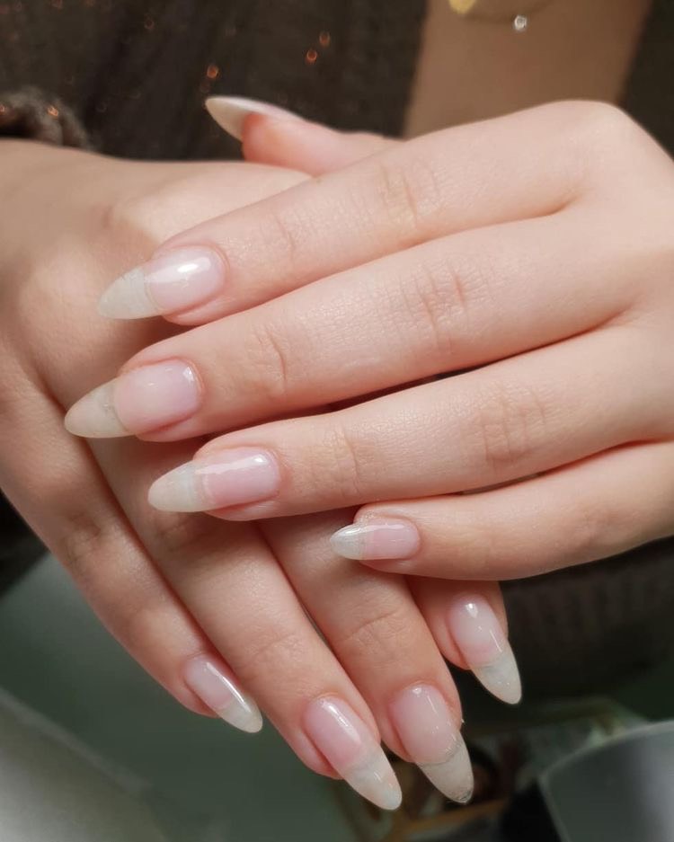 Dưỡng Móng Tay Độc Quyền , Dưỡng dài móng, giúp móng chắc khoẻ, bọng móng