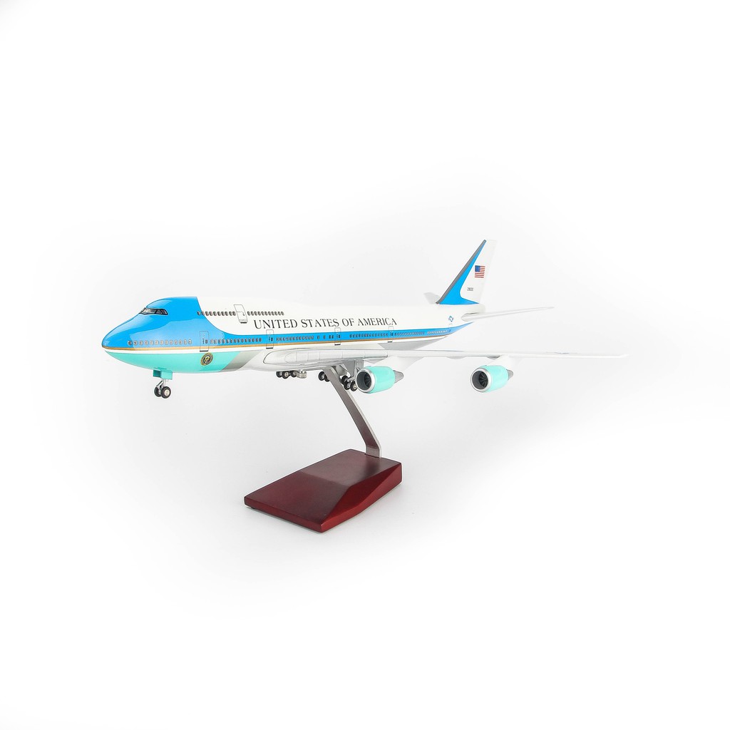 [HCM]Mô hình máy bay lắp ráp có đèn led Air Force One Boeing B747 47cm Everfly