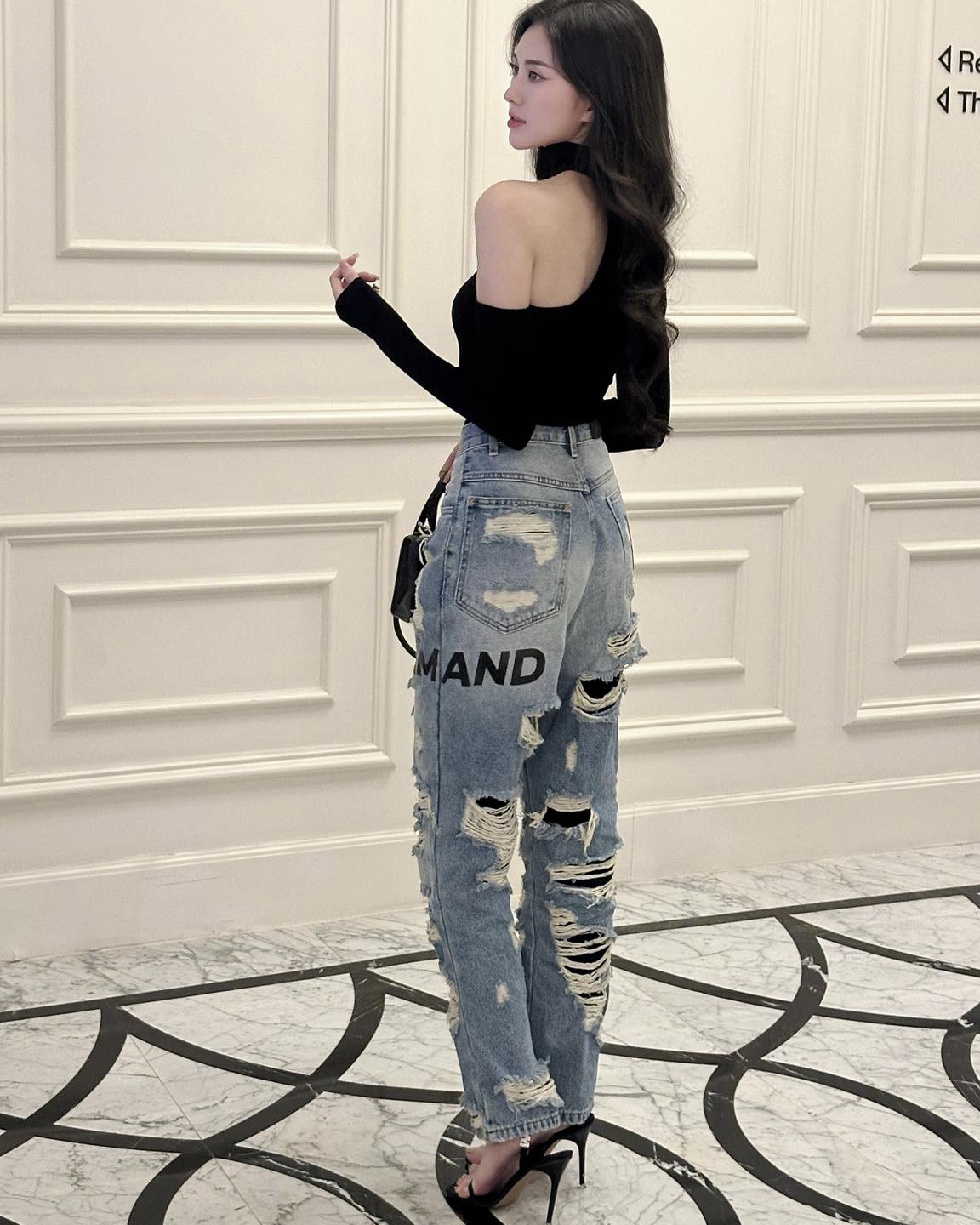Quần jean Unisex Amand Kintsugi Distressed Jeans