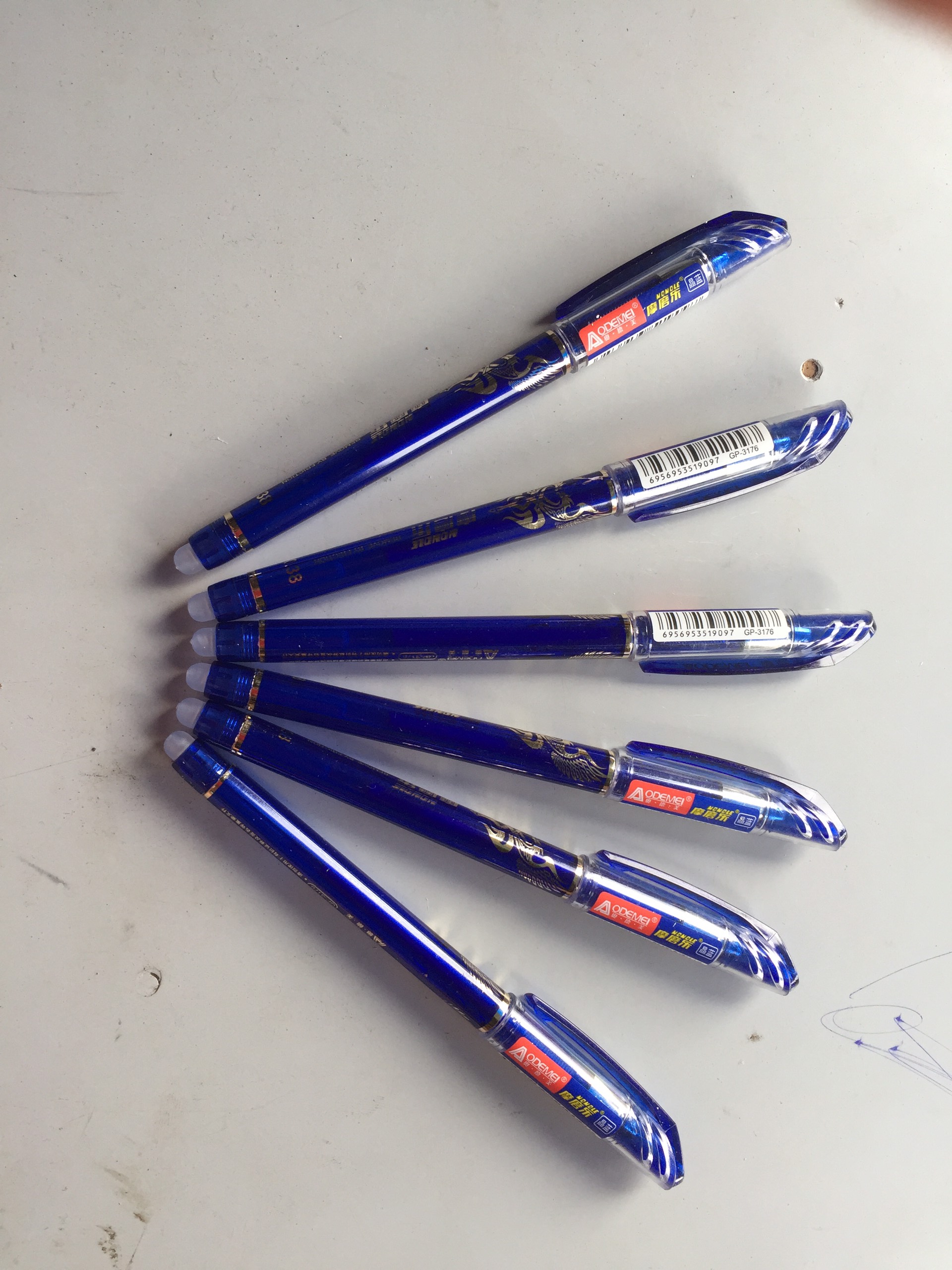 Bút bay mực khi ủi AODEMEI - bút vẽ vải bay mực dùng trong thêu tay, may mặc