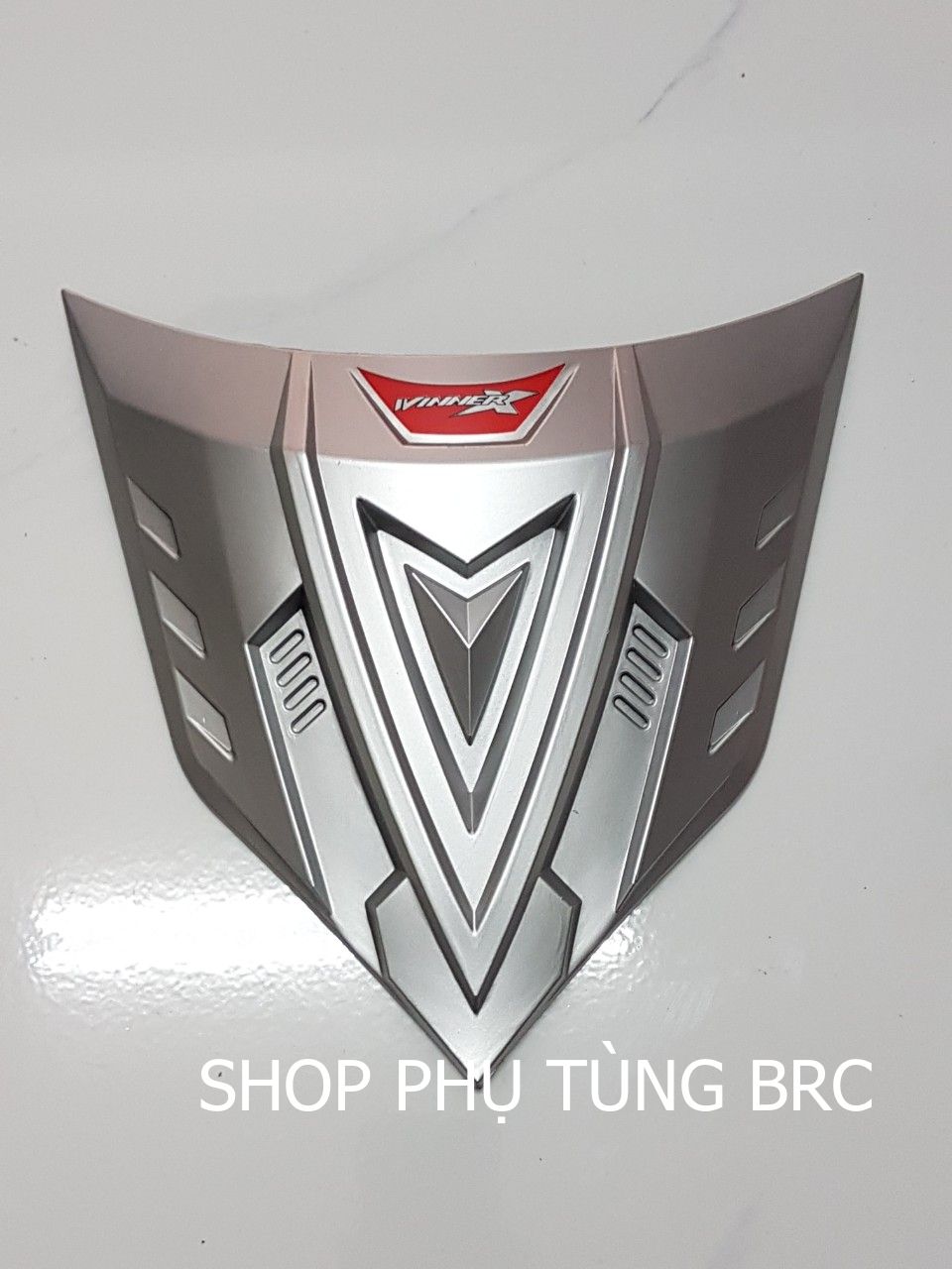 Ốp mặt nạ hình trái tim lắp xe WINNER X V2 2019-2021 ( có đủ 5 màu cho khách chọn, A/E chọn màu trên đơn hàng)