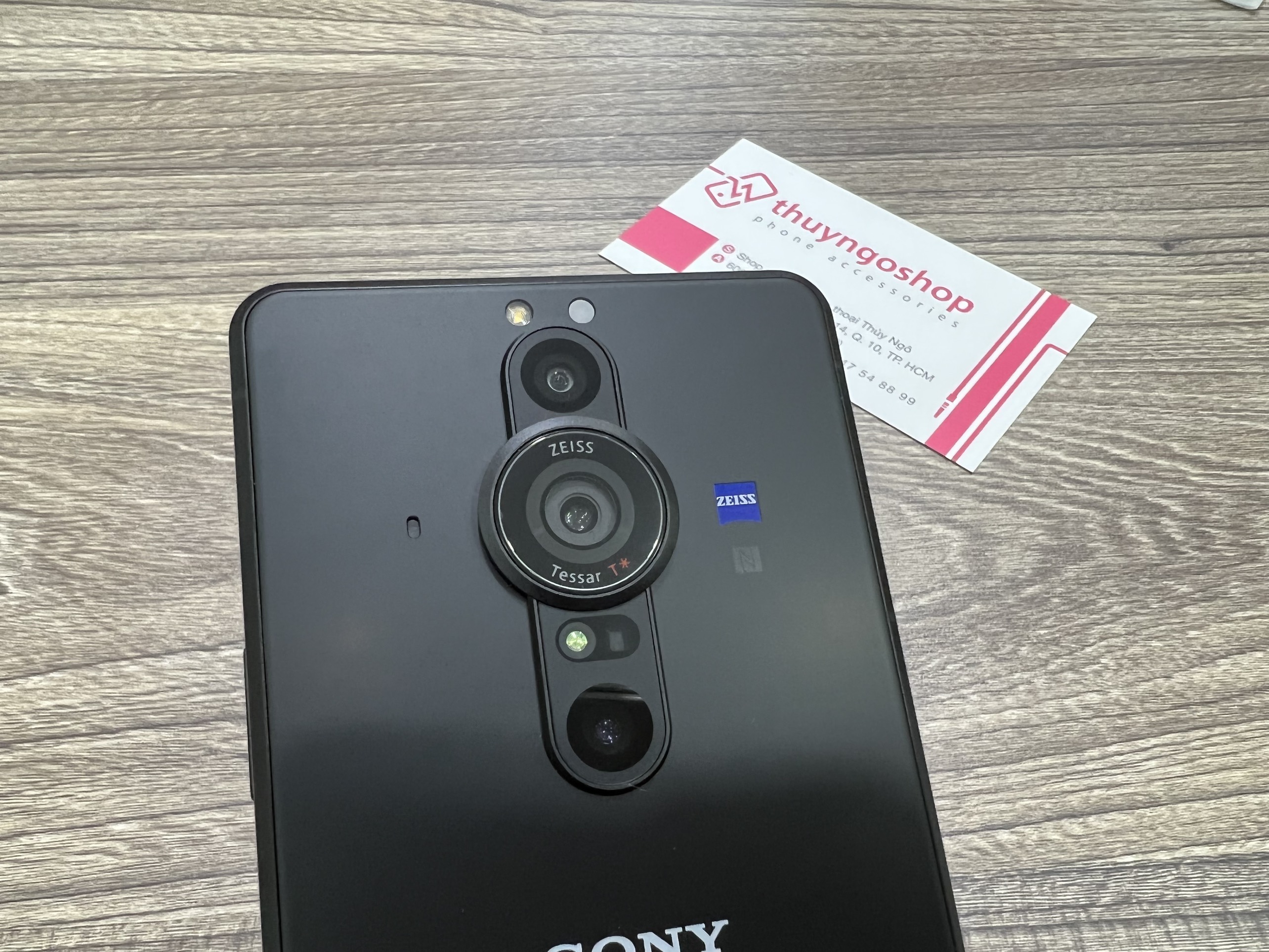 Dán chống trầy camera Sony Xperia Pro-i