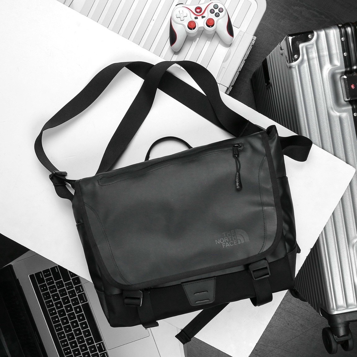 Cặp đi học nam The North Face Base Camp Messenger Cặp đựng laptop 14 inch chất liệu TBL chống thấm nước tuyệt đối