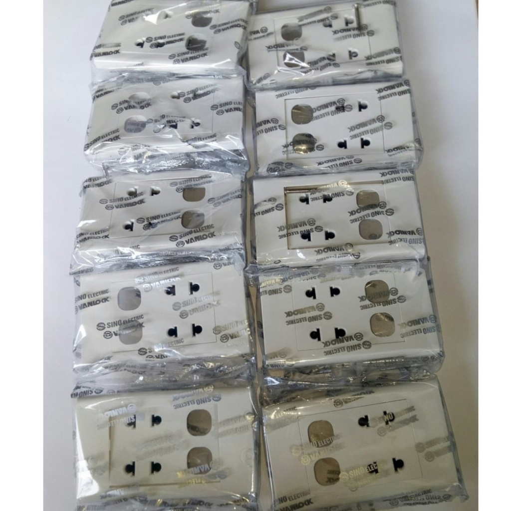 Mặt 2 Ổ Cắm 2 Chấu + 2 Công Tắc SiNo
