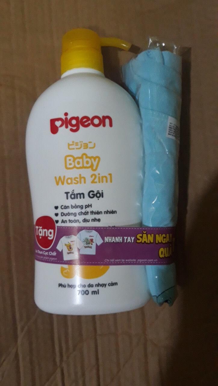 [Tặng áo thun cho bé] Sữa tắm gội 2IN1 Pigeon 700ml