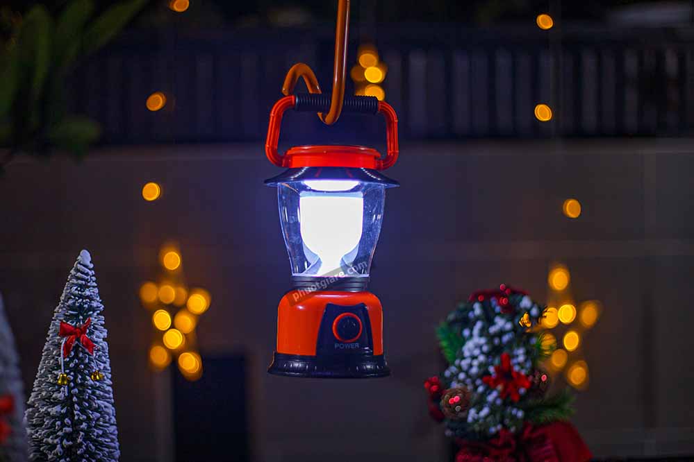 đèn LED kiểu dáng măng xông có pin sạc