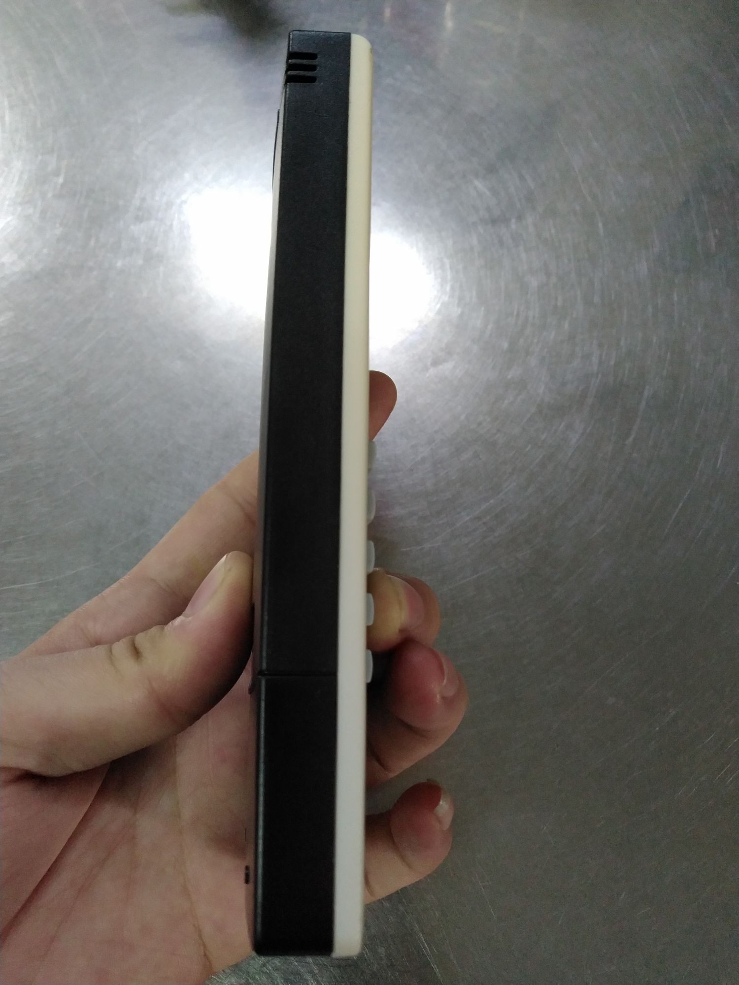 remote điều khiển máy lạnh electrolux (mặt đen, loại tốt)