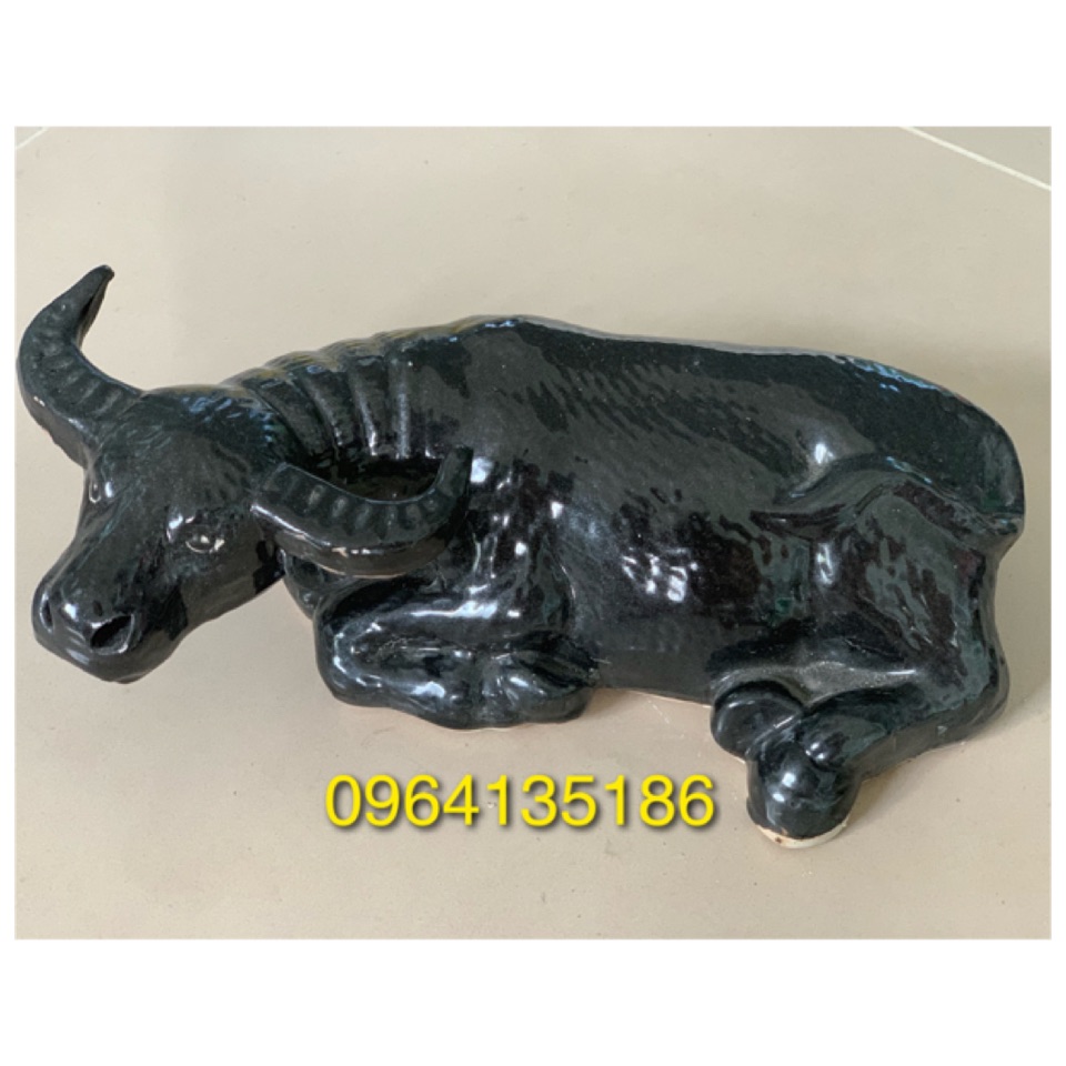 Tượng trâu nằm dài 22cm gốm sứ Bát Tràng