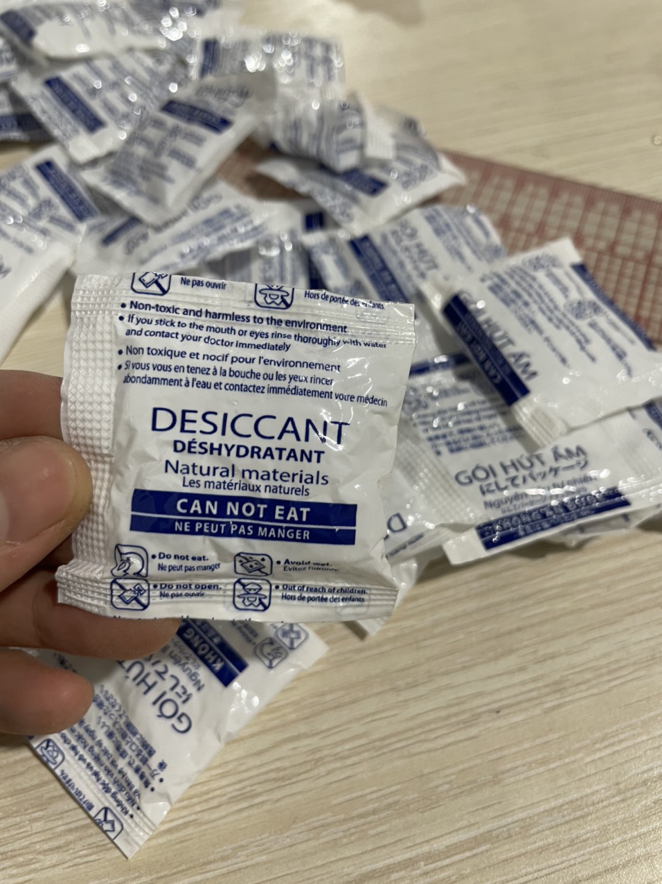 Gói hút ẩm 3gr xanh(Túi 100gram)