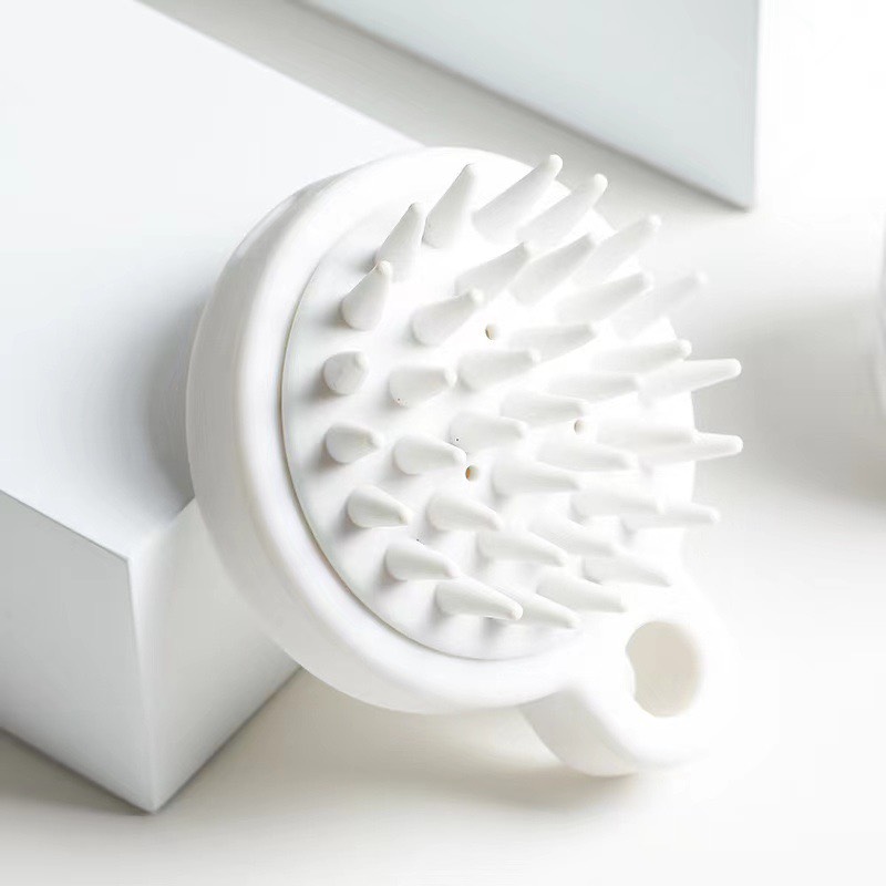 Lược gội đầu Silicone Massage gai Nhật màu trắng