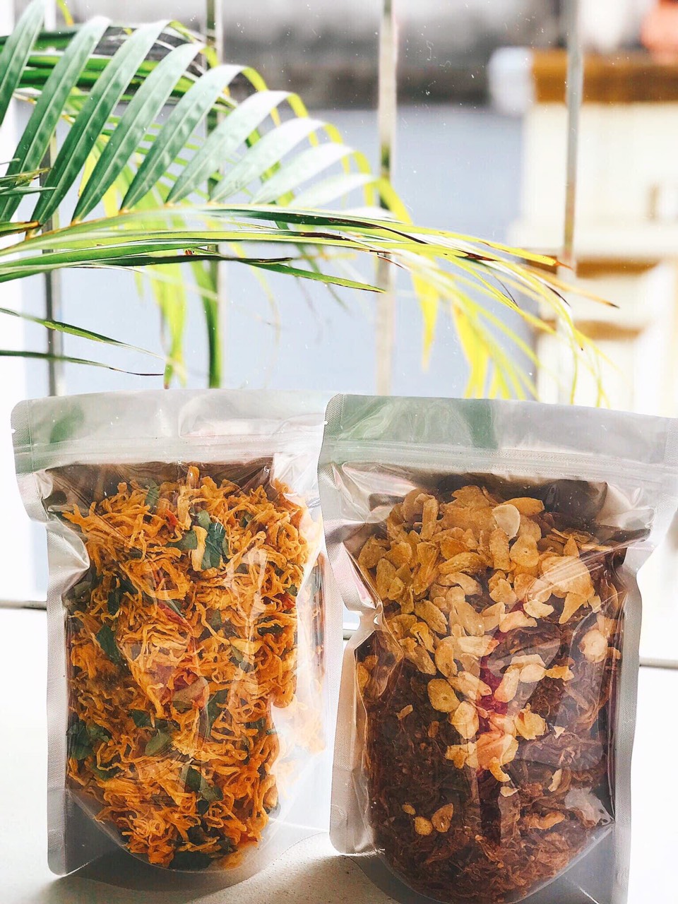 Combo 0.5kg khô gà lá chanh và 0.5kg heo khô cháy tỏi dai ngon