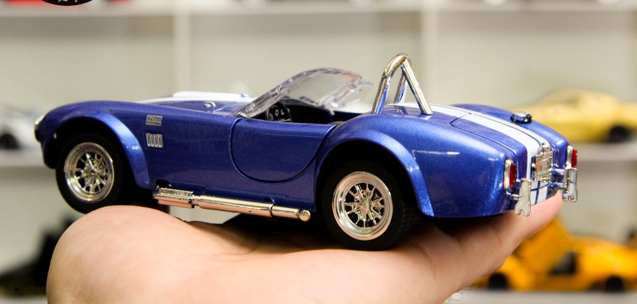 [HCM]Xe mô hình Ford Shelby Corba 1:32