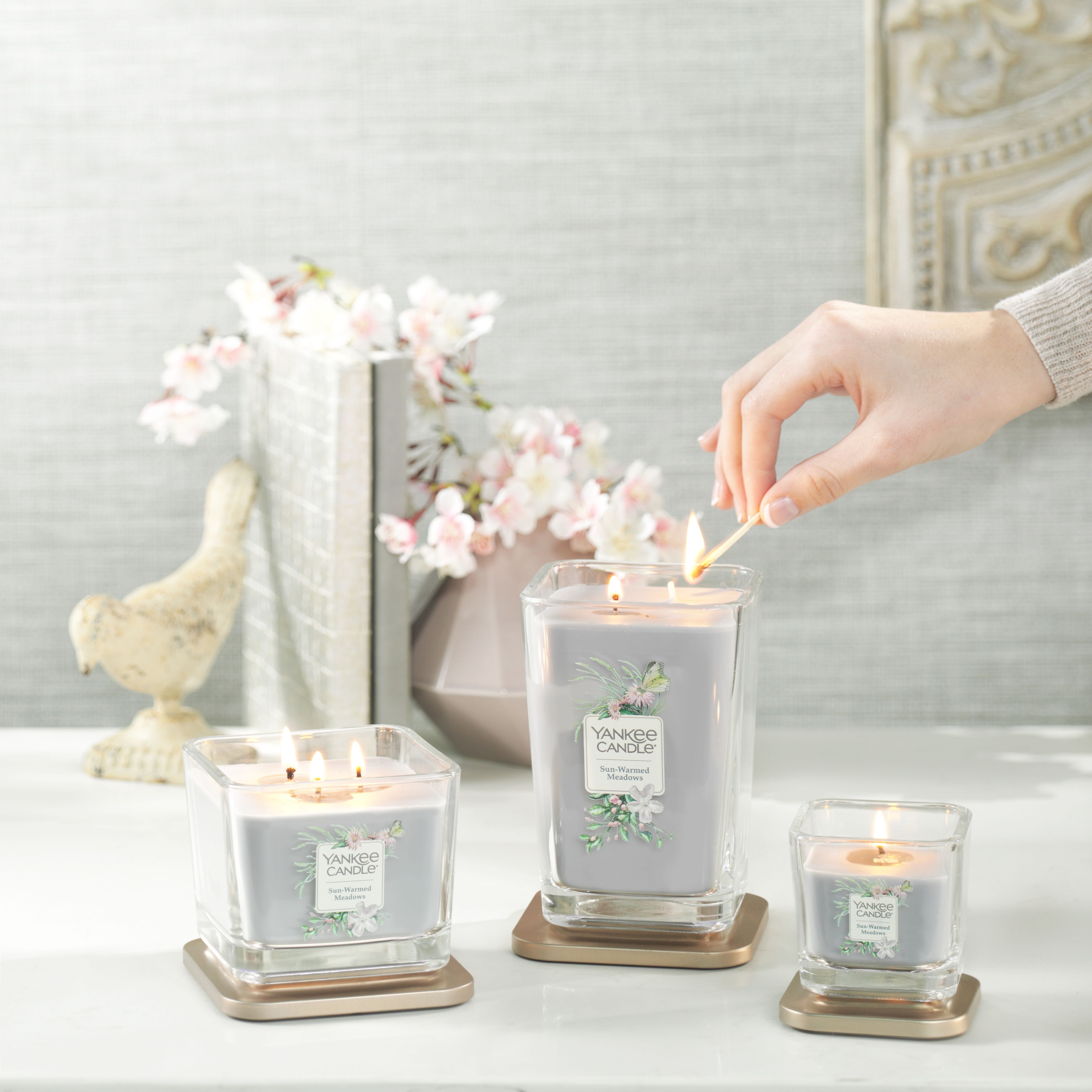 Nến Ly vuông Elevation nến thơm Yankee Candle (Size L 553g)
