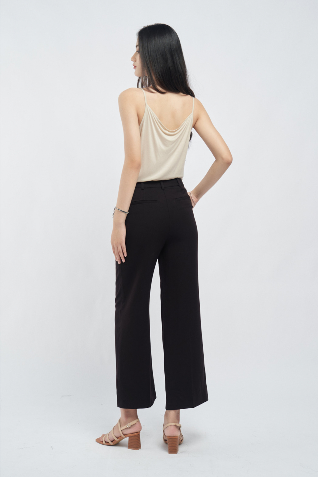 Áo Nữ 2 Dây Cổ Đổ Trơn Form Fitted - Routine 10S21TTOW005