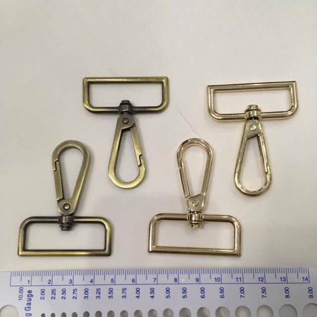 Càng cua gắn túi xách 3,8cm (30k/cặp)