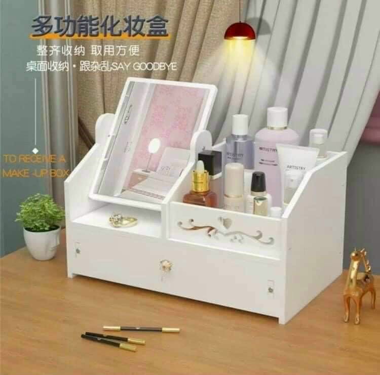 kệ để đồ trang điểm mini gương vuông