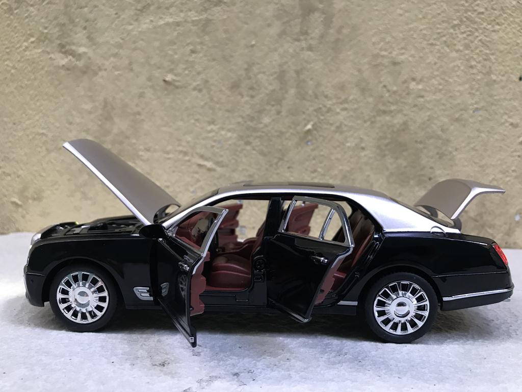 Mô hình xe Bently Muisanne EWB 2023 1:24