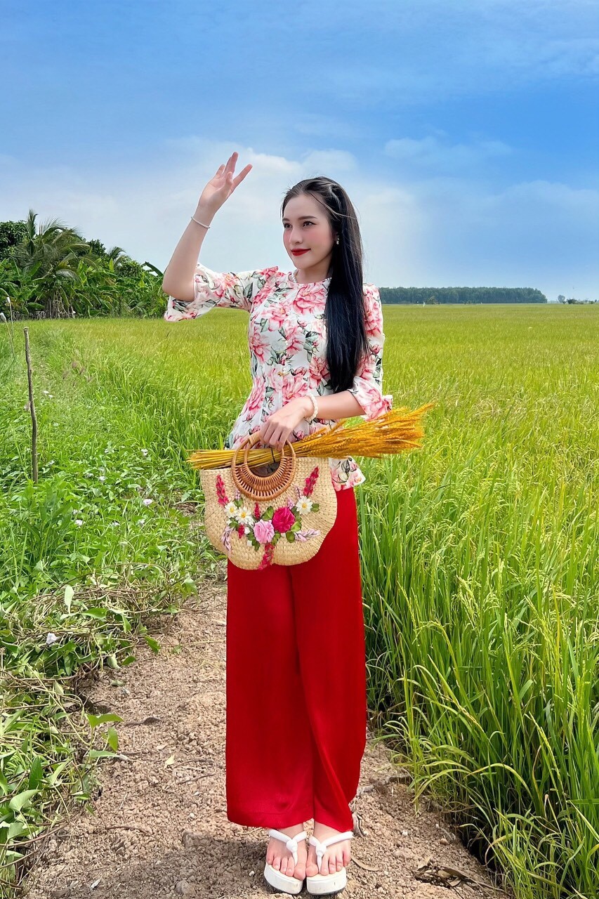 BỘ BÀ BA TAY LOE NÚT NGỌC