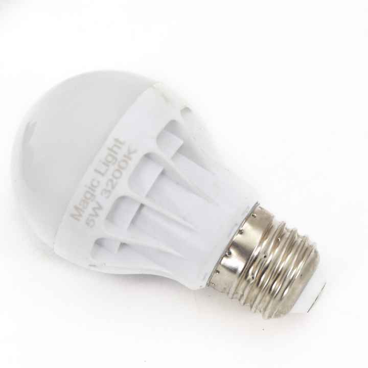 Đèn học kẹp bàn bảo vệ mắt - Thị lực Magiclight MG01 + Tặng 1 bóng LED 5W ánh sáng vàng