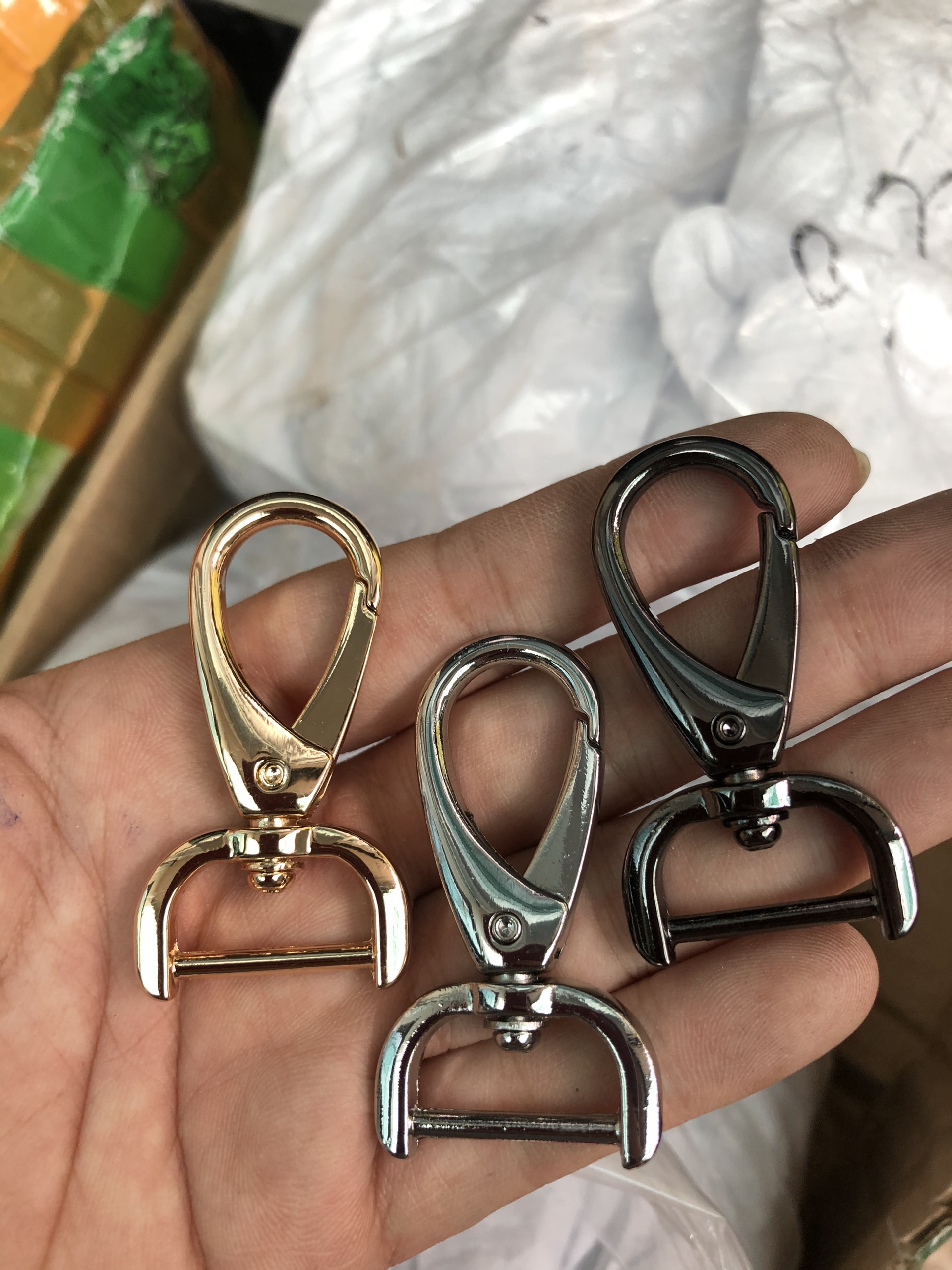 Càng cua dẹp 2cm làm túi xách