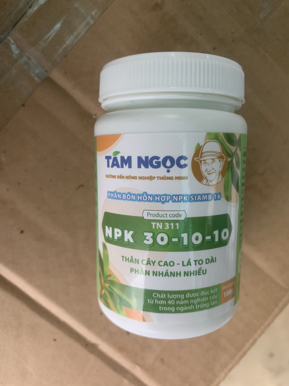 Phân bón lá 30-10-10 tám ngọc lọ 100g