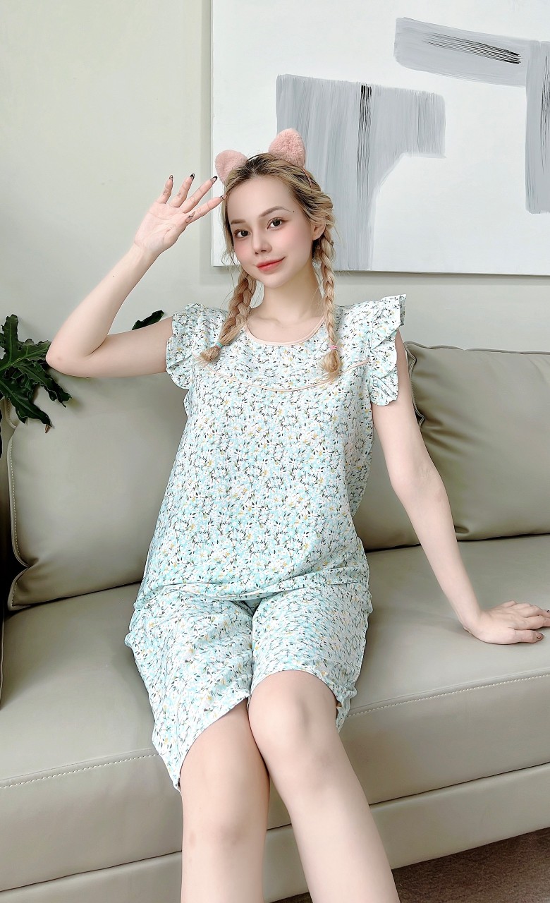 Đồ bộ lụa mặc nhà họa tiết hoa nhí bánh bèo