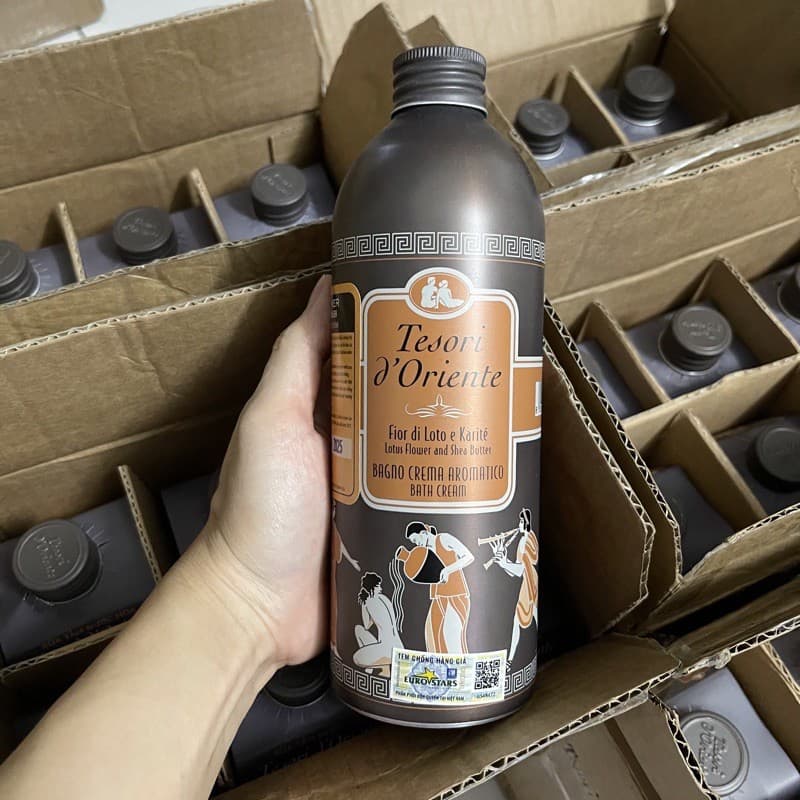 [HCM]Sữa tắm Hoa Sen 500ml Ý