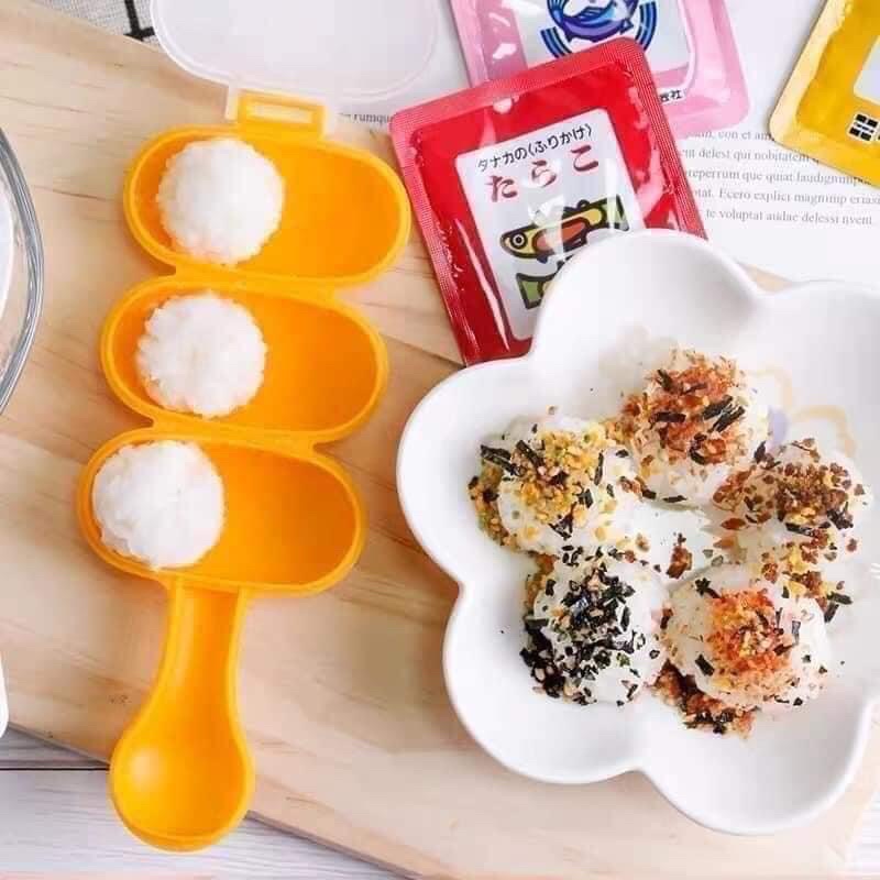 DATE 2024 Gia Vị Rắc Cơm Thập Cẩm Hello Kitty( 5g*20 gói) Nhật Bản