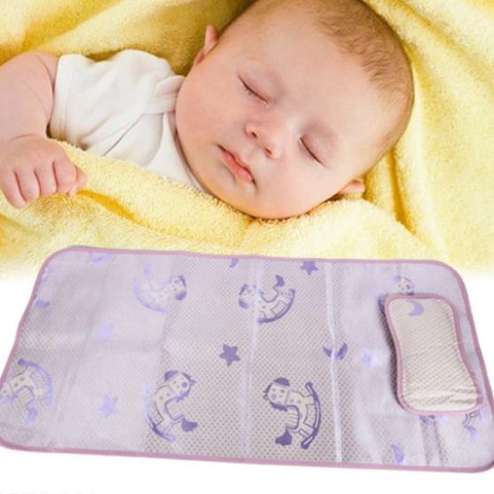 CHIẾU LỤA ĐIỀU HOÀ CHO BÉ 60CMX120CM KÈM GỐI THẢO DƯỢC XỊN