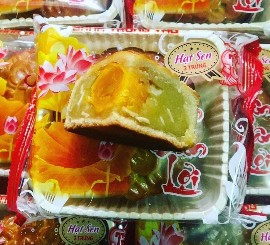 Bánh trung thu nhân HẠT SEN (2 trứng 200gram) Tân Dân Lợi
