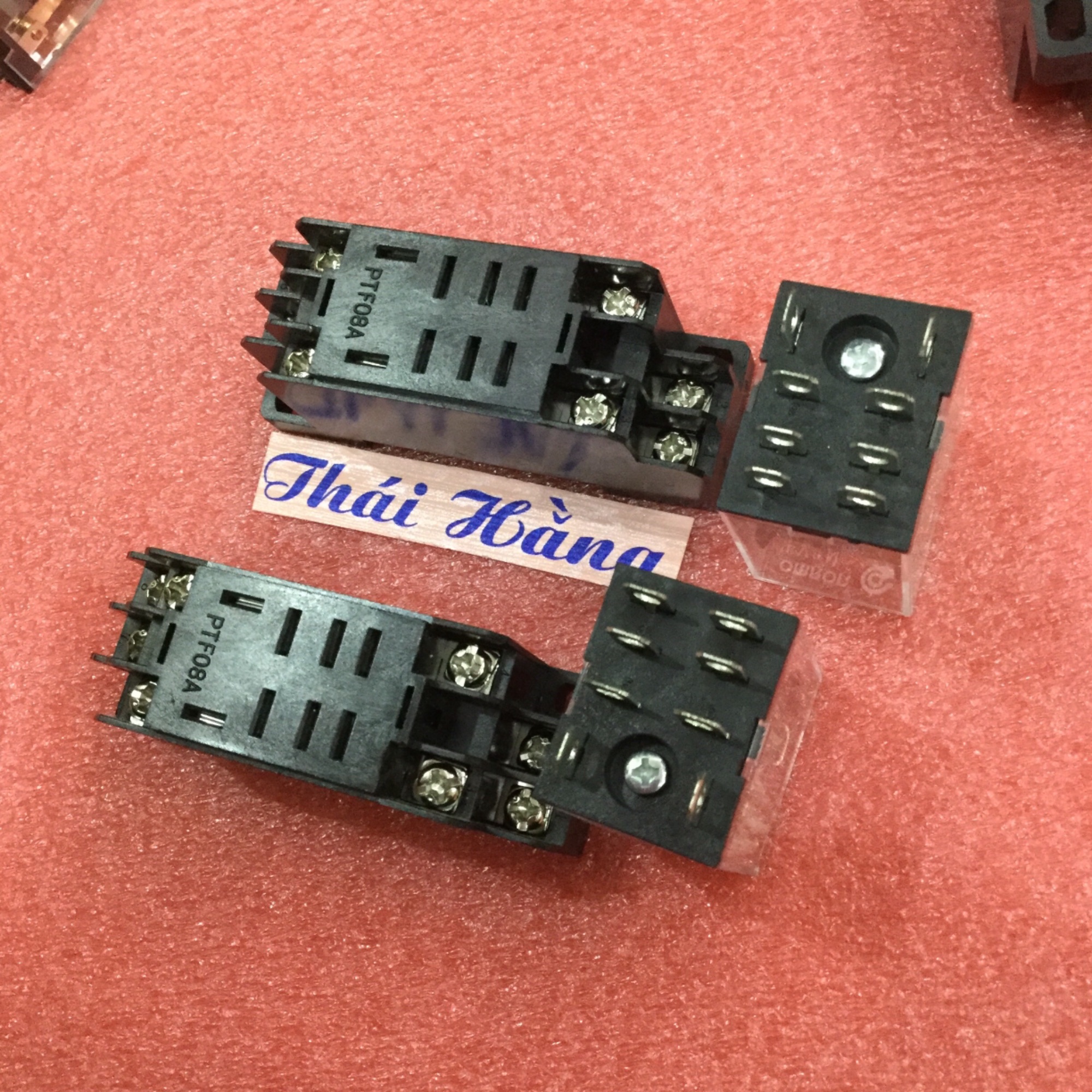 Rơ le 24 v /8 chân giá cho 2 bộ