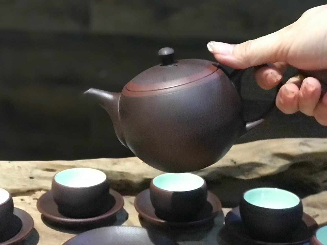 ẤM CHÉN BÁT TRÀNG BỘ NÂU SON