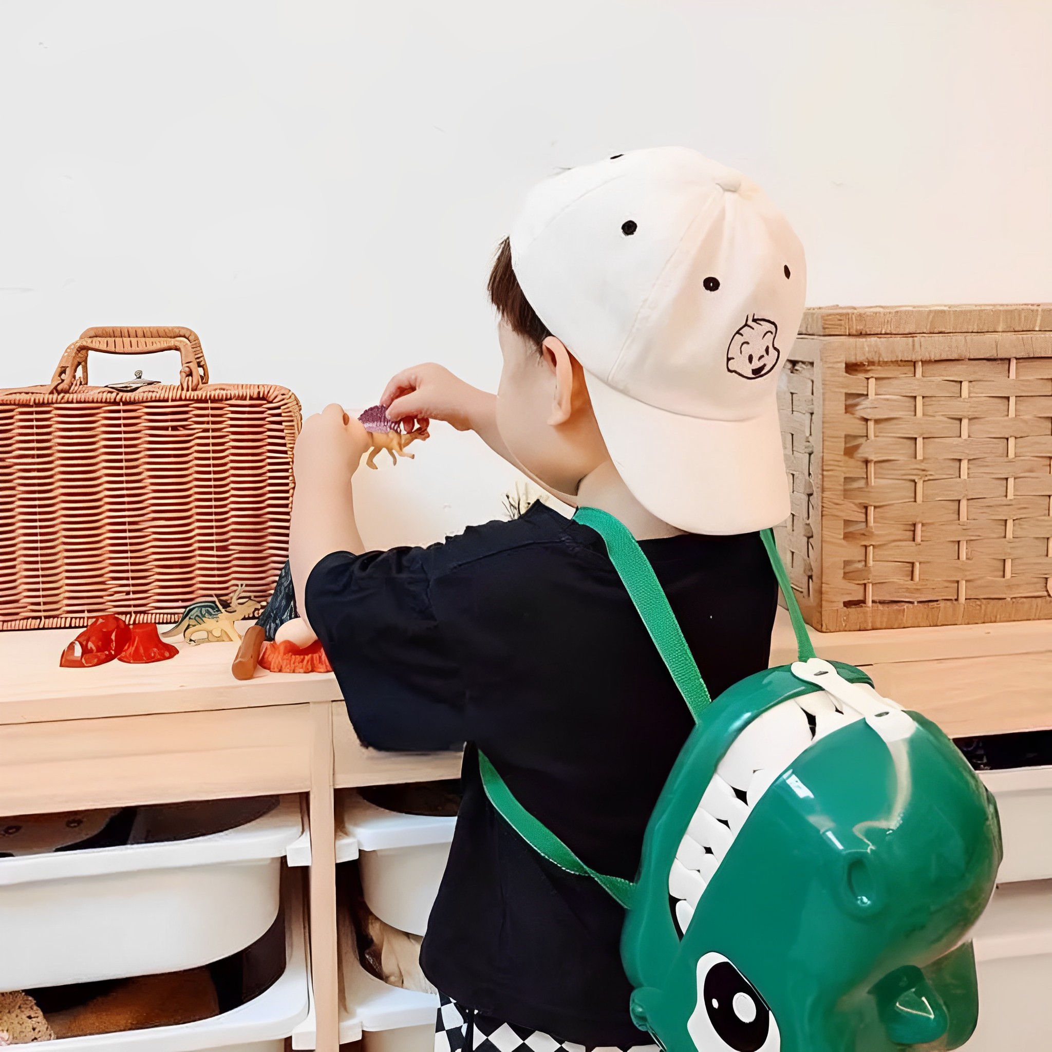 Set of 32 Pieces Baby Dinosaur Backpack with Toys