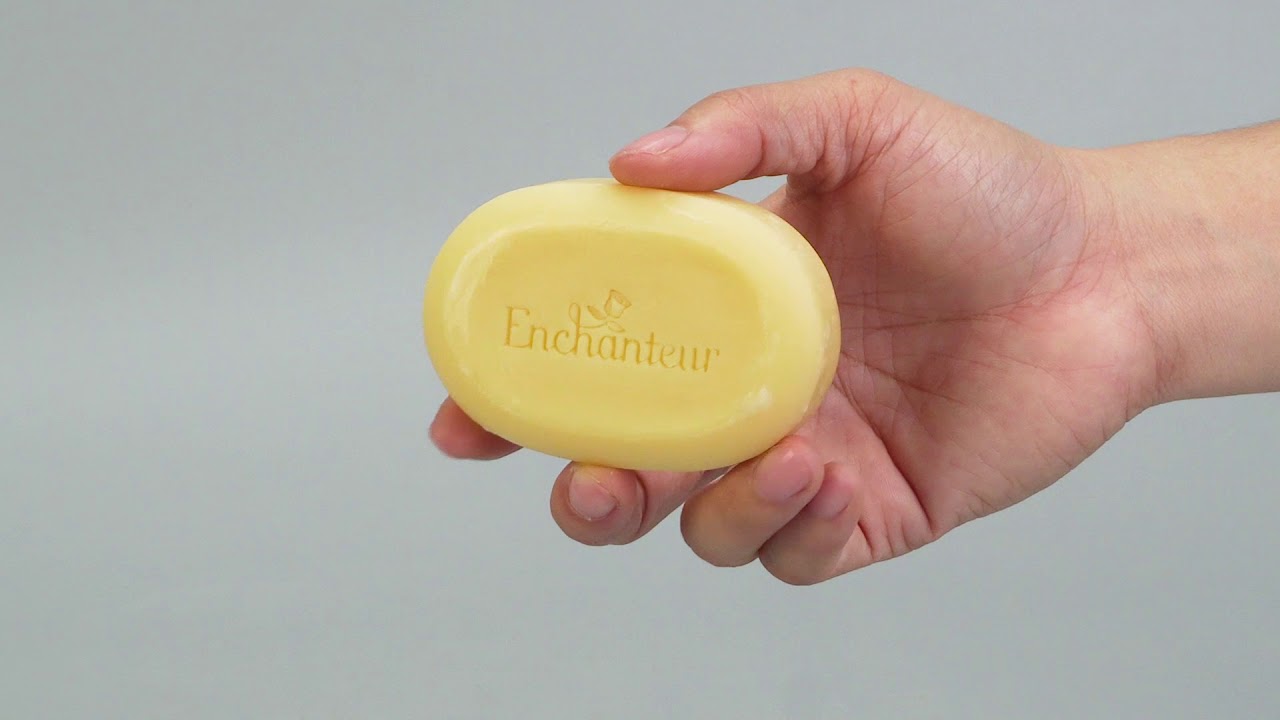 Xà bông cục Enchanteur charming 90g.