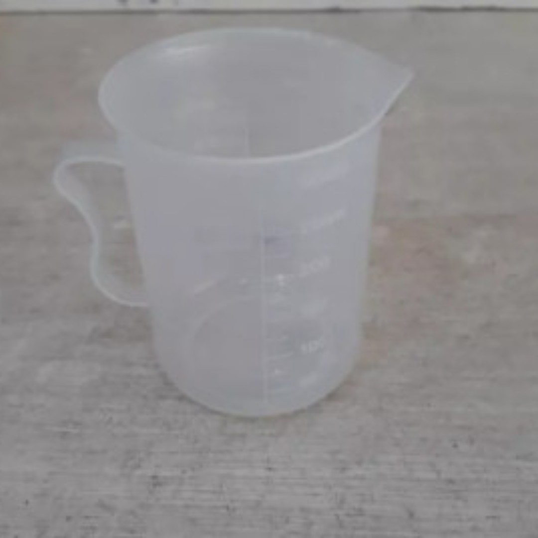 CA ĐONG 300ML NHỰA CÓ VẠCH CHIA