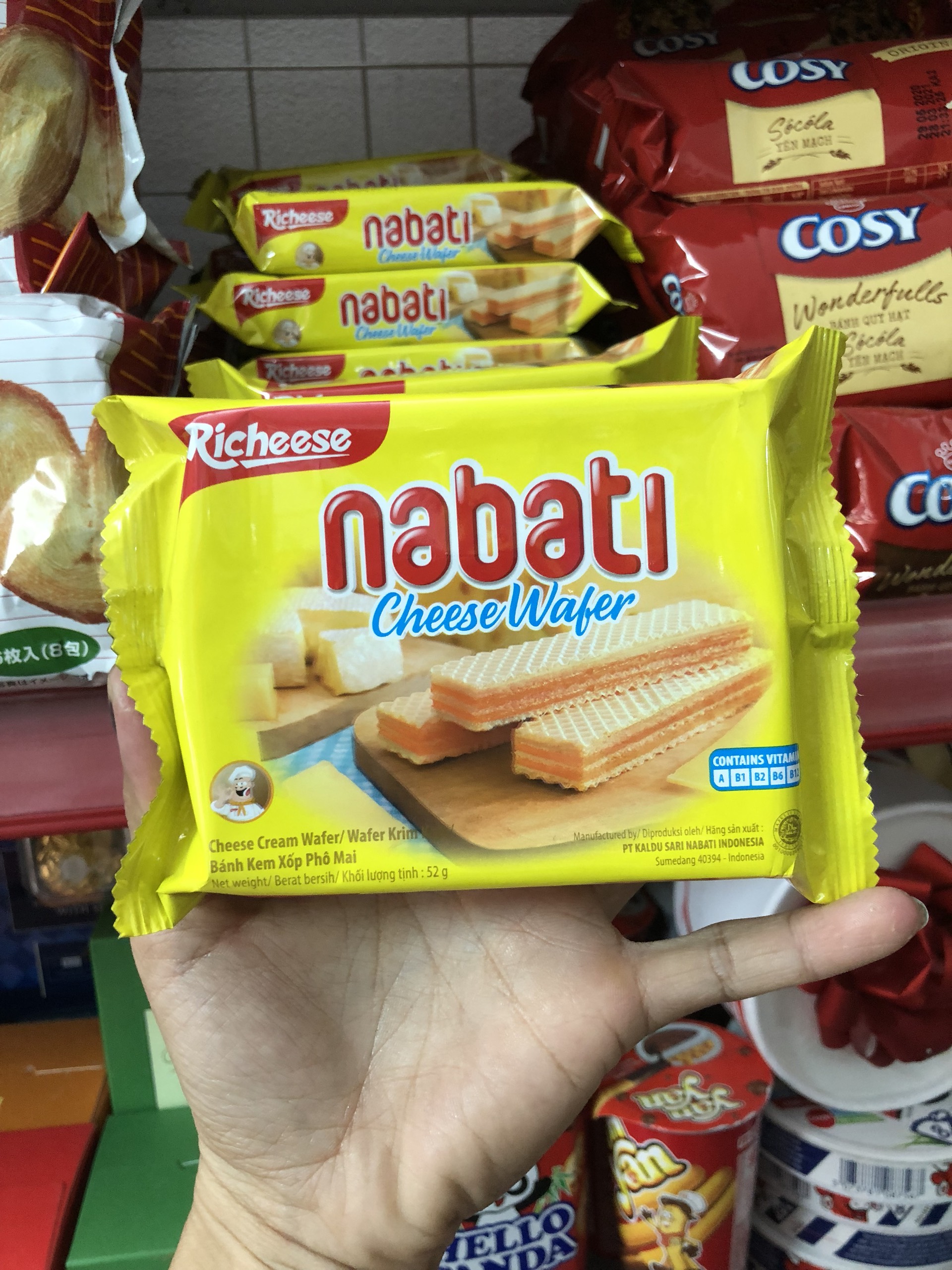 Bánh xốp nhân phô mai Nabati 320g
